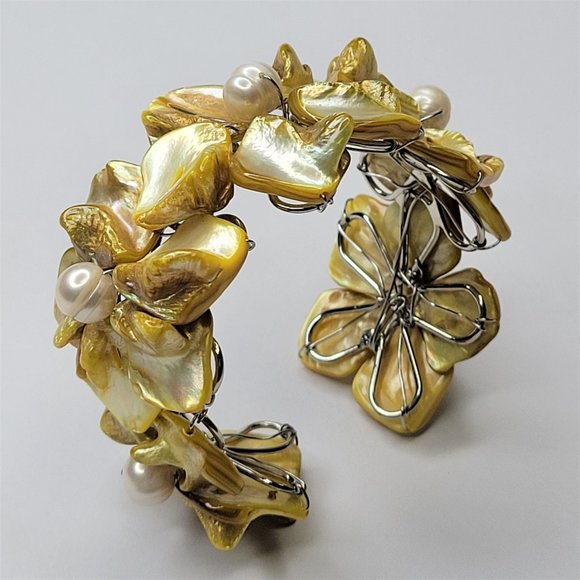 Yellow Shell and Pearl Adjustable Cuff Bracelet Bangle - NEW - Picture 4 of 13